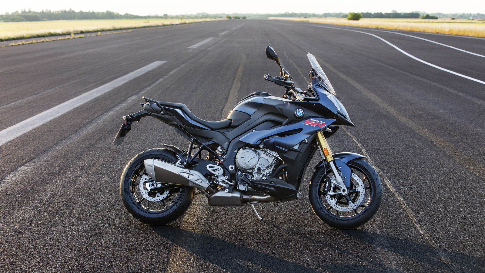 BMW reveals updated S1000XR